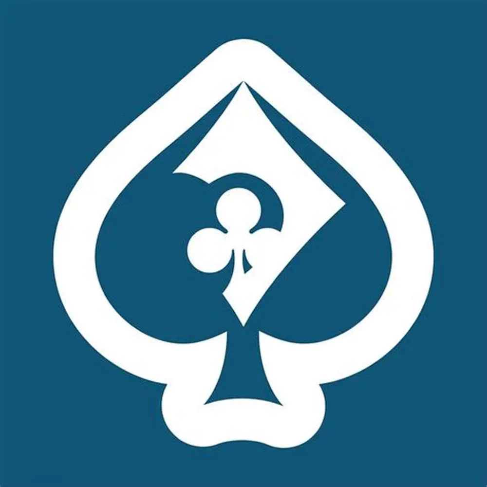 最美女胖子五官精致身壮如牛 被疑整容过度致不相称
